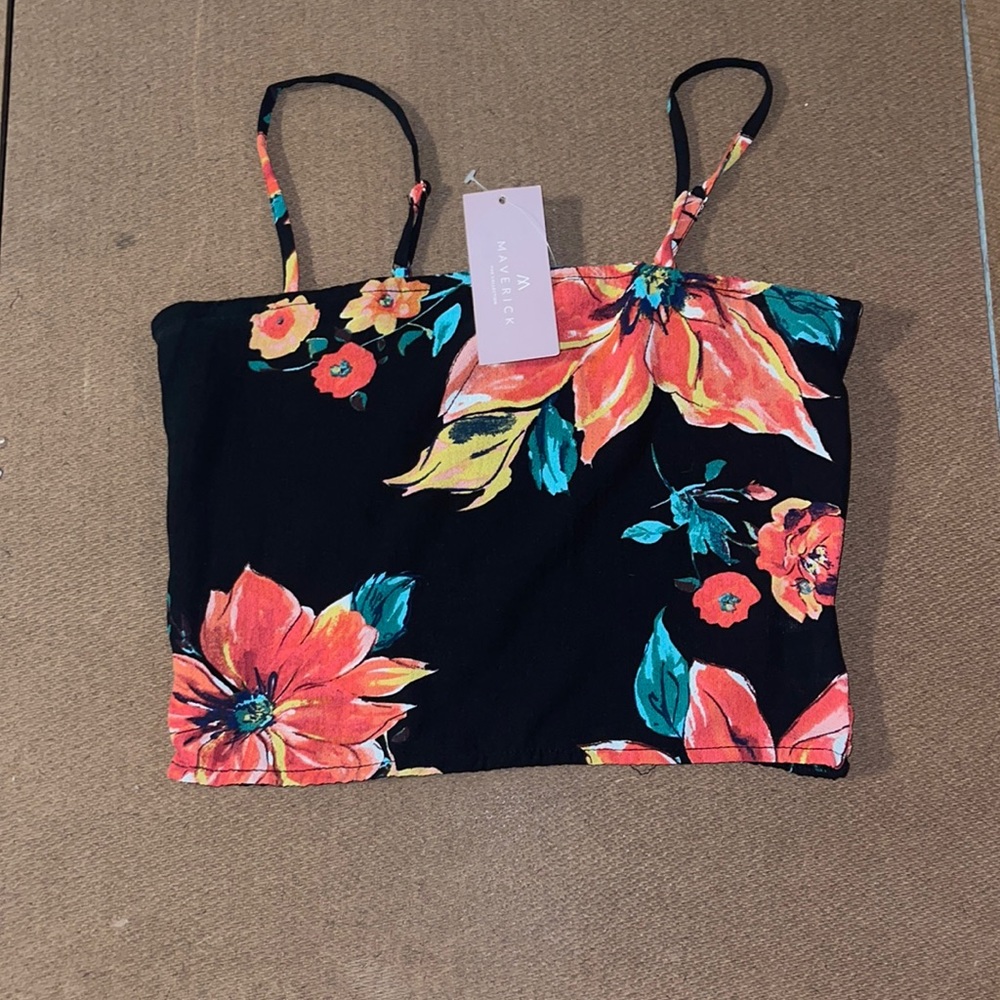 Maverick flowers crop top Small NWT